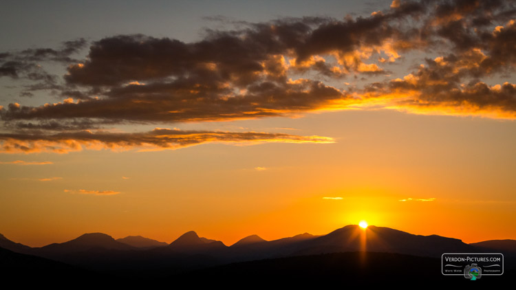 photo lever de soleil a l'horizon du Verdon